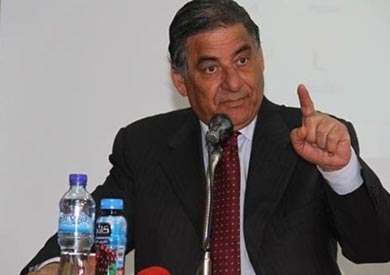 وزير الإعلام الفلسطيني الأسبق، الدكتور نبيل عمرو